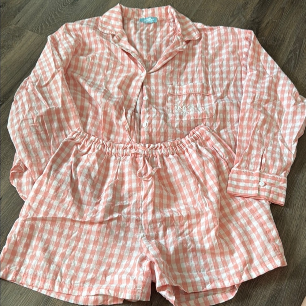 words by sadie rob pink gingham pjs!